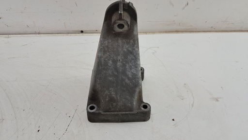 [A2712230804] Кронштейн двигателя правый Mercedes W203 W211 1.8 CDI 2008  A2712230804