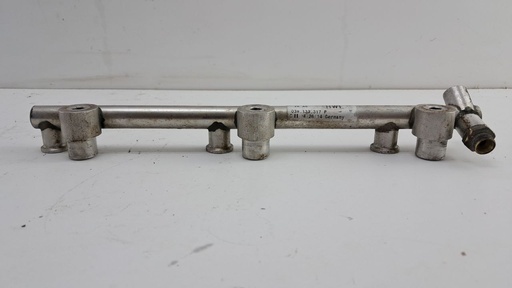 [03H133317B] Паливна рампа Volkswagen Passat B7 3.6 FSI 2013 рр 03H133317B