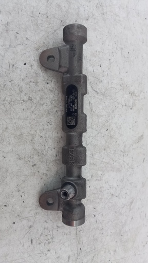 [55576177] Паливна рампа Opel Insignia 2.0 CRDI 2013 рр. 55576177