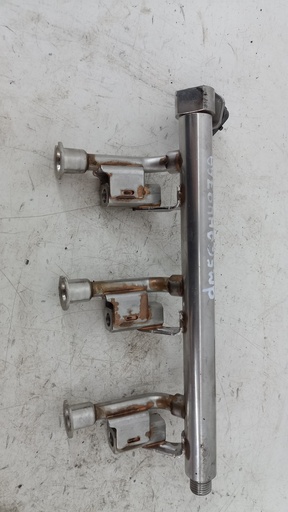 [DM5G9H487AA] Паливна рампа Ford Focus 1.0 Ecoboost 2014 рр. DM5G9H487AA