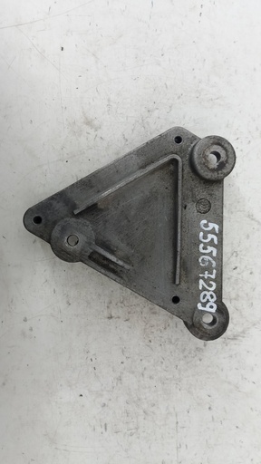 [55567289] Кронштейн компресора Opel Astra J 2.0 CRDI 2012 55567289