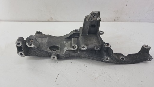 [9804333180] Кронштейн генератора Citroen C4 Peugeot 508 2.0 BlueHDI 2016 9804333180