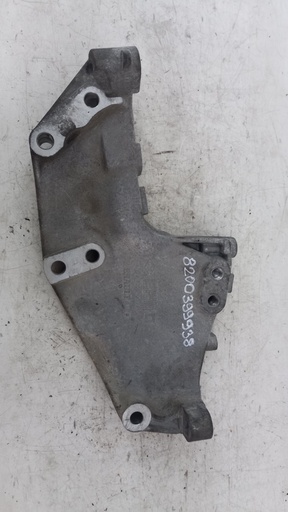 [8200399938] Кронштейн двигуна правий Renault Trafic 2.0 dCI 2010 рр. 8200399938