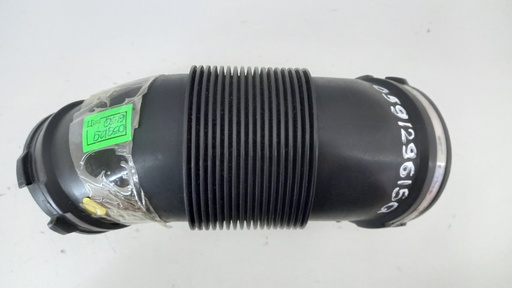 [059129615Q] Патрубок повітрозабірника Audi A6 C7 3.0 TDI 2015 рр 059129615Q