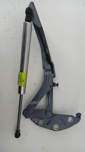 [3D0823302E] Петля капота права Volkswagen Phaeton 3.0 TDI 2012 3D0823359C