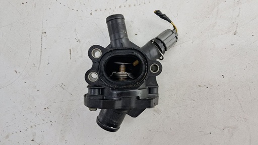 [30650810] Корпус термостата Volvo V50 S40 V70 S80 2.4 2008 гг 30650810