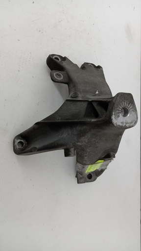 [8K0199308CA] Кронштейн двигателя правый Audi A4 B8 2.0 TDI 2013  8K0199308CA