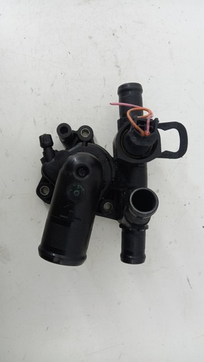 [8200801570] Корпус термостата Renault 2.0 Dci 2010 гг 8200801570