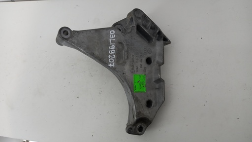 [03L199207] Кронштейн двигуна правий Volkswagen Passat B7 2.0 TDI 2012 рр 03L199207