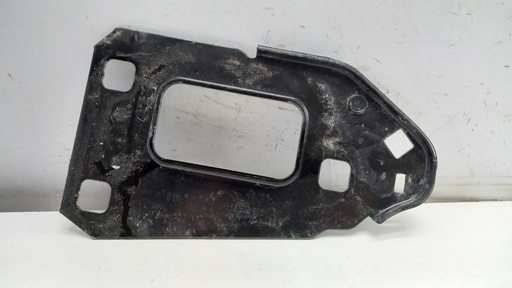 [8K0805500] Кронштейн усилителя бампера Audi A4 B8 8K0805500