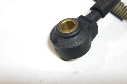 [8653171] Датчик детонации Volvo S60 V50 C30 S40 2.5T 2002-2007 8653171