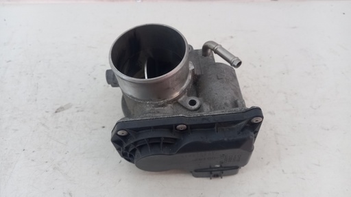 [2610000000000000] Дроссельная заслонка Toyota Hilux 2.4D 2015-2019 261000E010