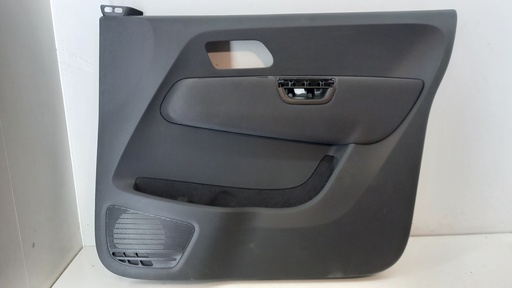 [2HH867104B] Обшивка передней правой двери Volkswagen Amarok 2015  2HH867104B