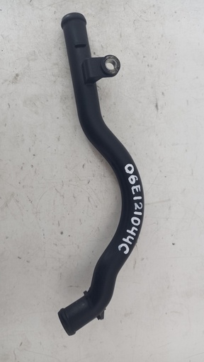 [06E121044C] Патрубок системи охолодження Audi A6 C6 A5 Q5 3.2 FSI 06E121044C