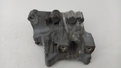 [9656597780] Кронштейн двигуна Ford Mondeo 2.2 TDCI 2002-2011 рр. 9656597780