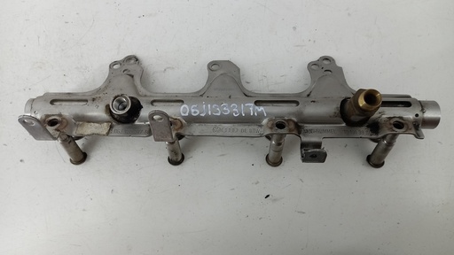 [06J133317M] Паливна рампа Audi A4 B8 2.0 TFSI 06J133317M