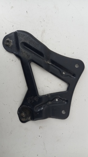 [3D5807045B] Кронштейн бампера заднего Volkswagen Phaeton 3.0 TDI 2012  3D5807045B