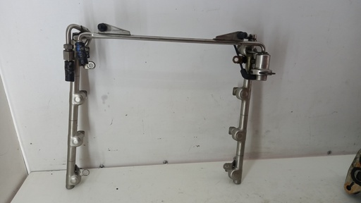 [077133681AA] Паливна рампа Audi A8 D3 4E 4.2 2002-2010 рр 077133681AA