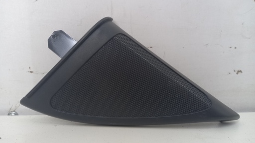 [8T8035423D] Накладка динаміка Audi A5 S5 2007-2016 8T8035423D