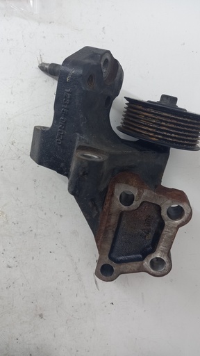 [123150R020] Кронштейн двигуна правий Toyota Avensis 2.0d T27 2010 123150R020