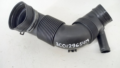 [3C0129654M] Патрубок воздухозаборника Volkswagen Caddy 1.9 TDI 2008 гг 3C0129654M