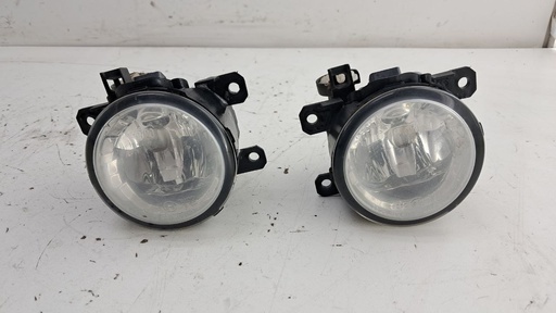 [8321A365] Фара противотуманная Mitsubishi ASX 2010 8321A365