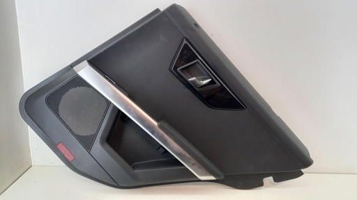 [A2047303062] Обшивка задней правой двери Mercedes GLK W204 X204 2009-2011  A2047303062