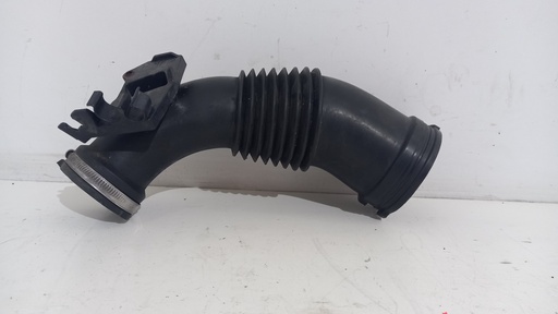 [059129627L] Патрубок воздушного фильтра Audi A4 B8 2.7tdi 3.0tdi 2007-2015 гг 059129627L