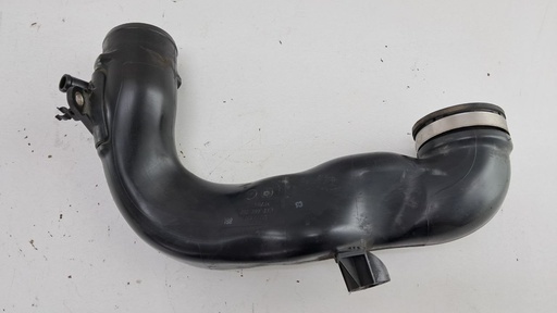 [55577108] Патрубок интеркулера Opel Astra J 1.7CDTI 2010 гг 55577108