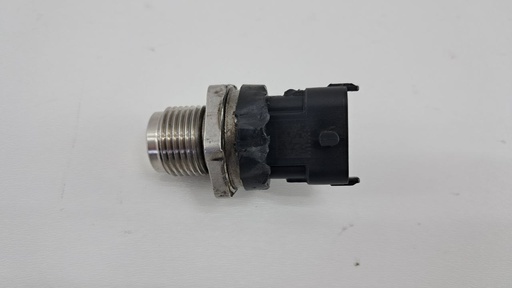 [0281002863] Датчик тиску палива Hyundai i40 1.7 CRDI 2009 рр 0281002863
